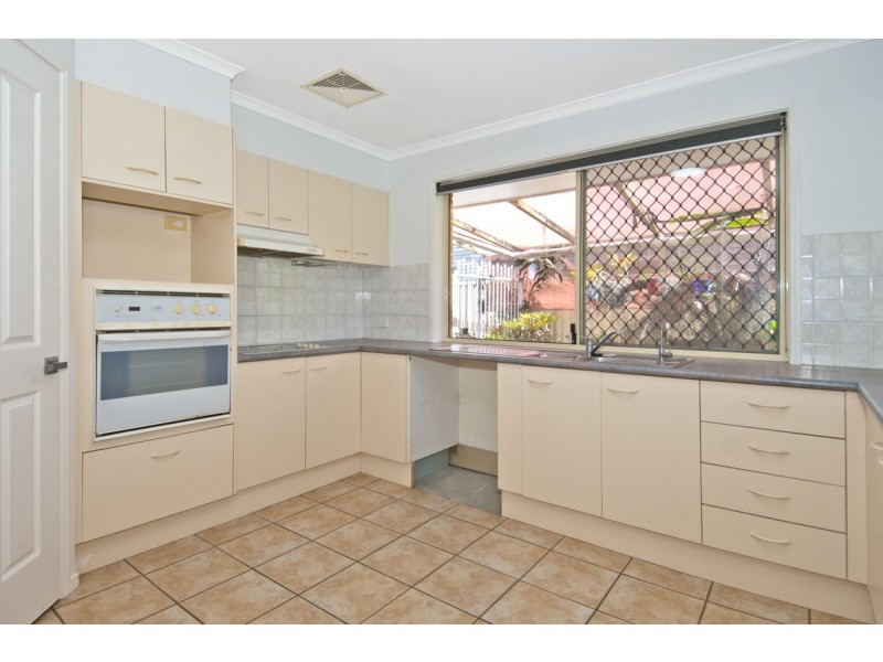 22 Gippsland Drive, Helensvale QLD 4212