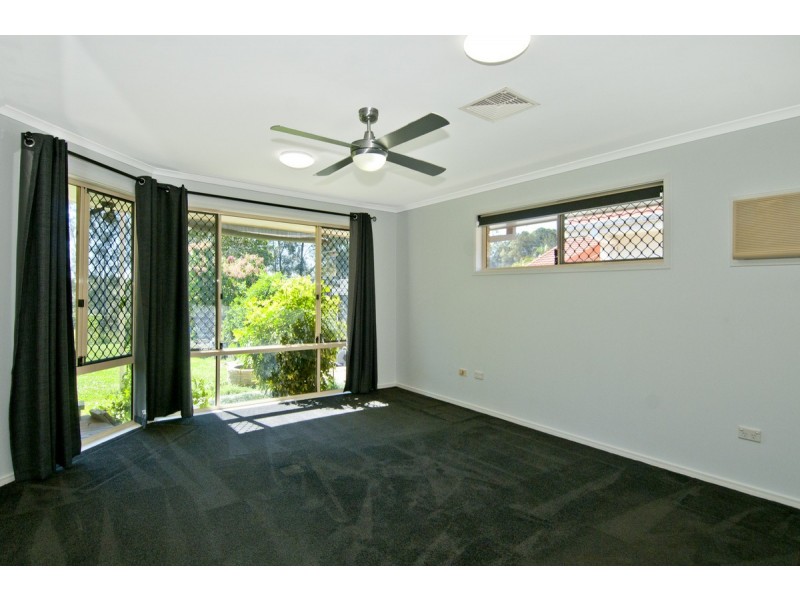 22 Gippsland Drive, Helensvale QLD 4212