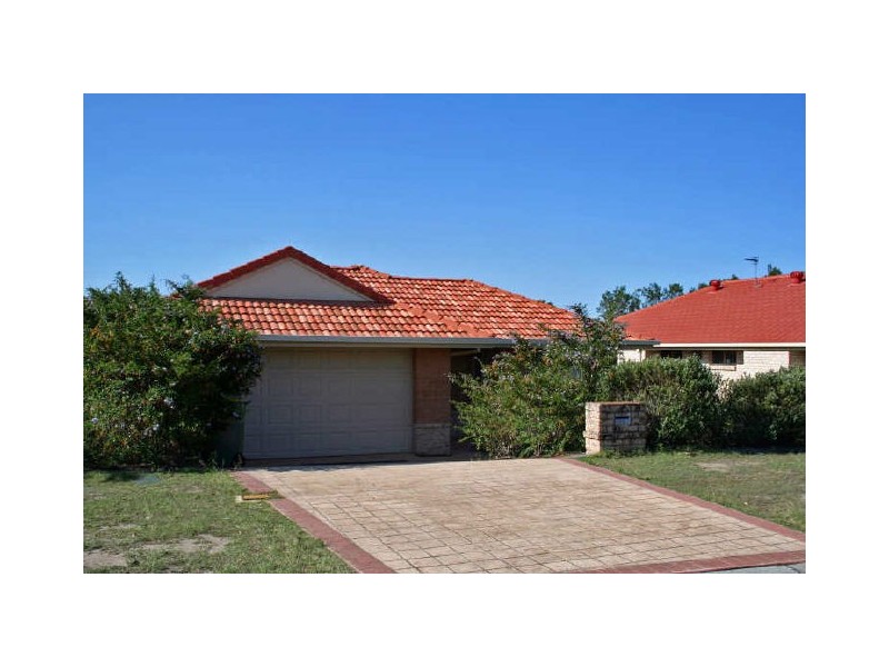 7 Fanning Court, Pacific Pines QLD 4211