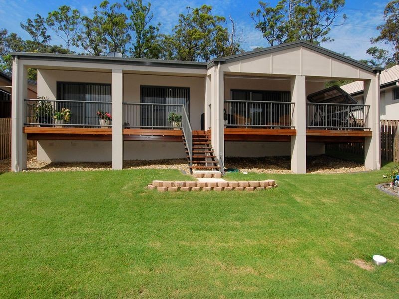 16 McGuire Court, Pacific Pines QLD 4211