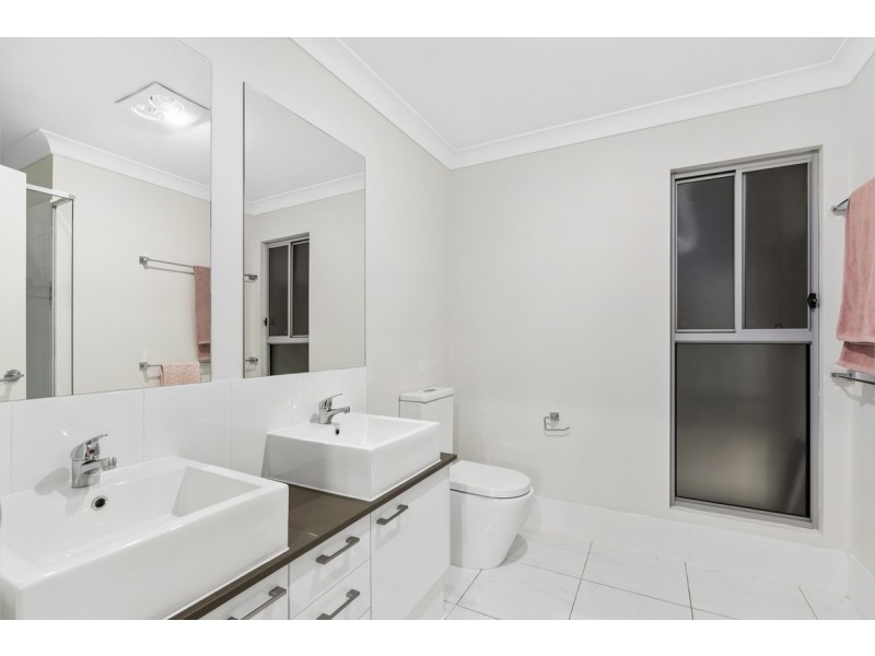 9/1 Terence Drive, Oxenford QLD 4210