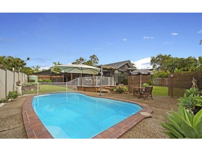 19 Barradine Crescent, Helensvale QLD 4212