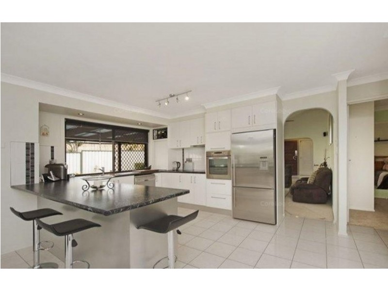 19 Barradine Crescent, Helensvale QLD 4212