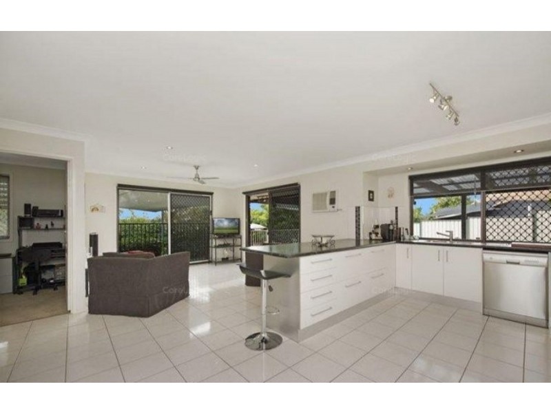 19 Barradine Crescent, Helensvale QLD 4212