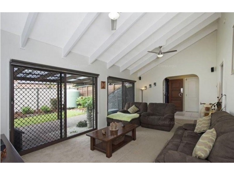 19 Barradine Crescent, Helensvale QLD 4212