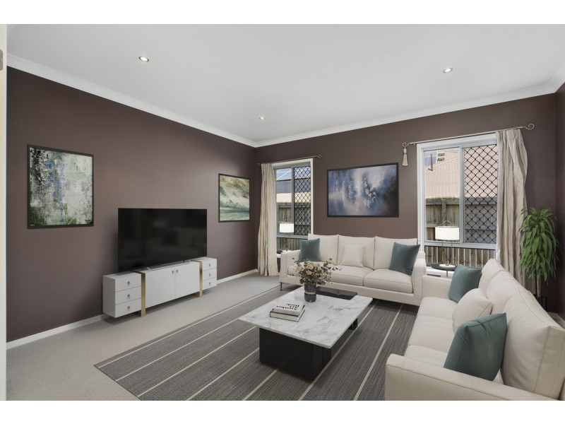 48 Fletcher Crescent, Pacific Pines QLD 4211