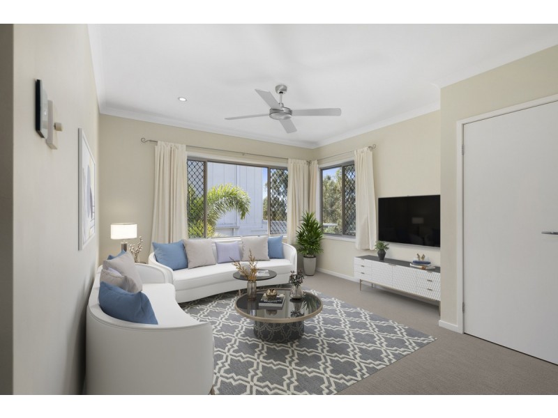48 Fletcher Crescent, Pacific Pines QLD 4211