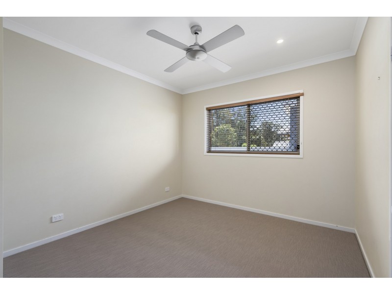 48 Fletcher Crescent, Pacific Pines QLD 4211
