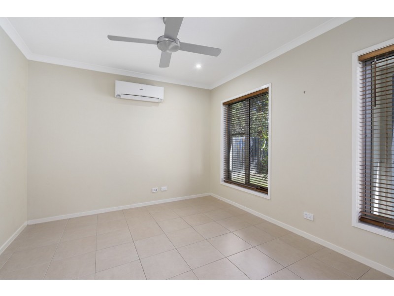 48 Fletcher Crescent, Pacific Pines QLD 4211