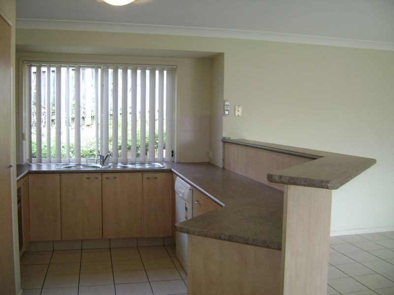 5 Suva Place, Pacific Pines QLD 4211