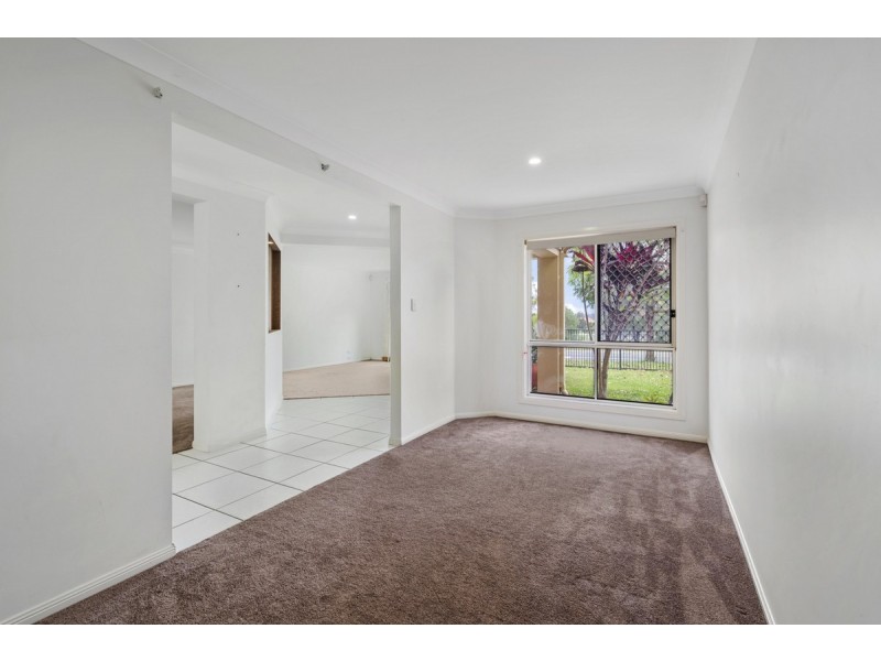 13 Mellum Circuit, Pacific Pines QLD 4211