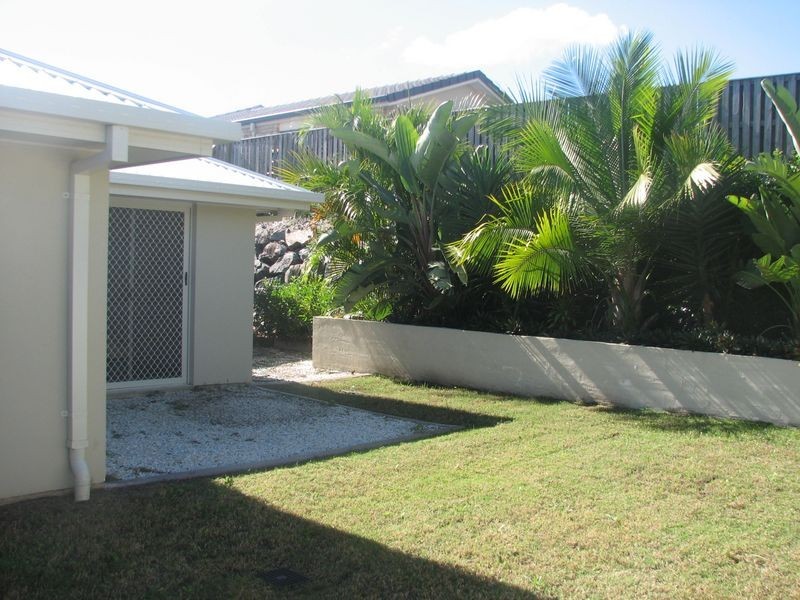 18 Govett Street, Pacific Pines QLD 4211