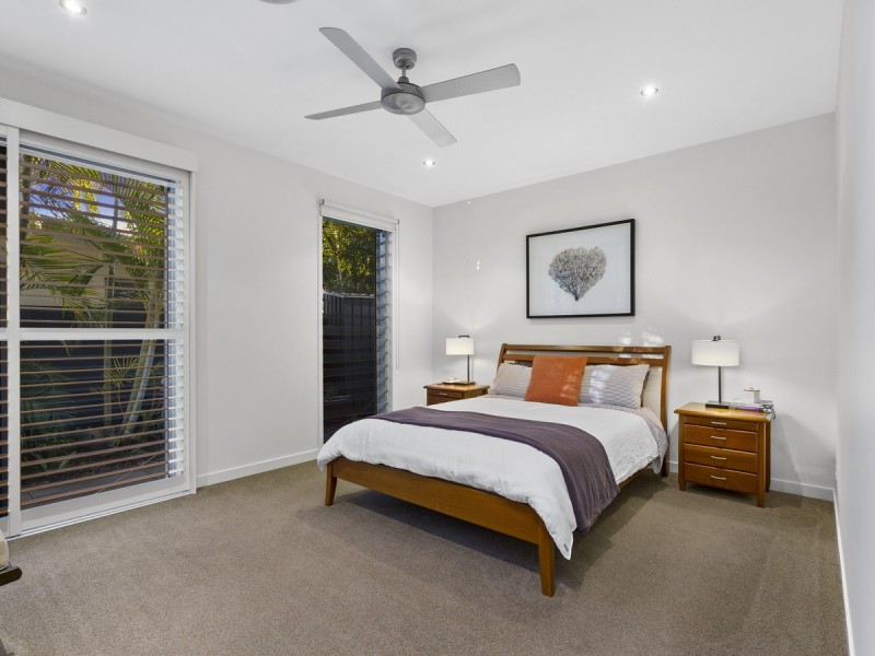 2 Ruthenium Court, Hope Island QLD 4212