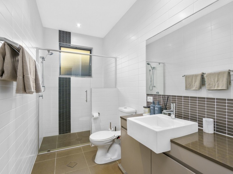 2 Ruthenium Court, Hope Island QLD 4212