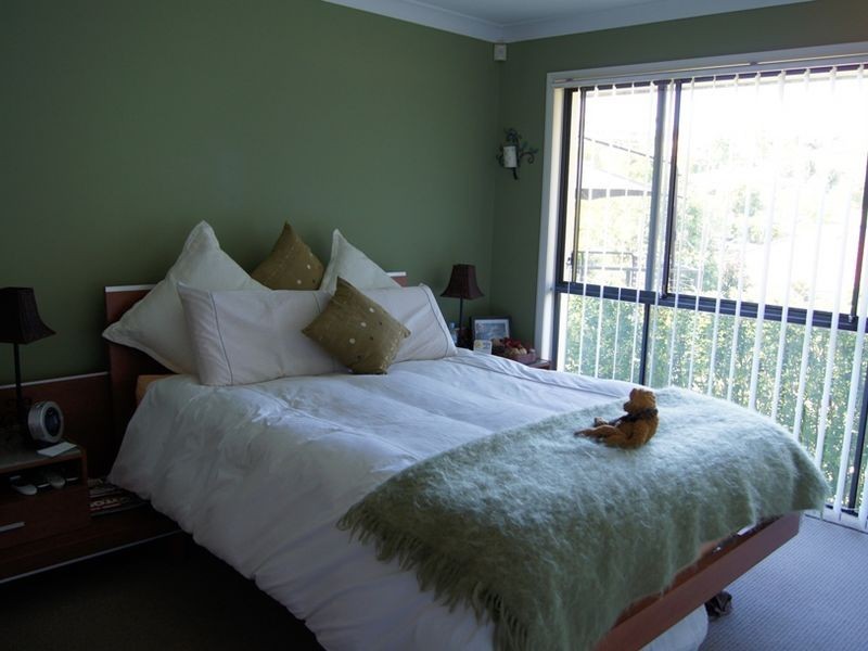 3 Howland Circuit, Pacific Pines QLD 4211
