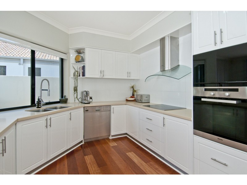 1650 Riverdale Drive, Hope Island QLD 4212