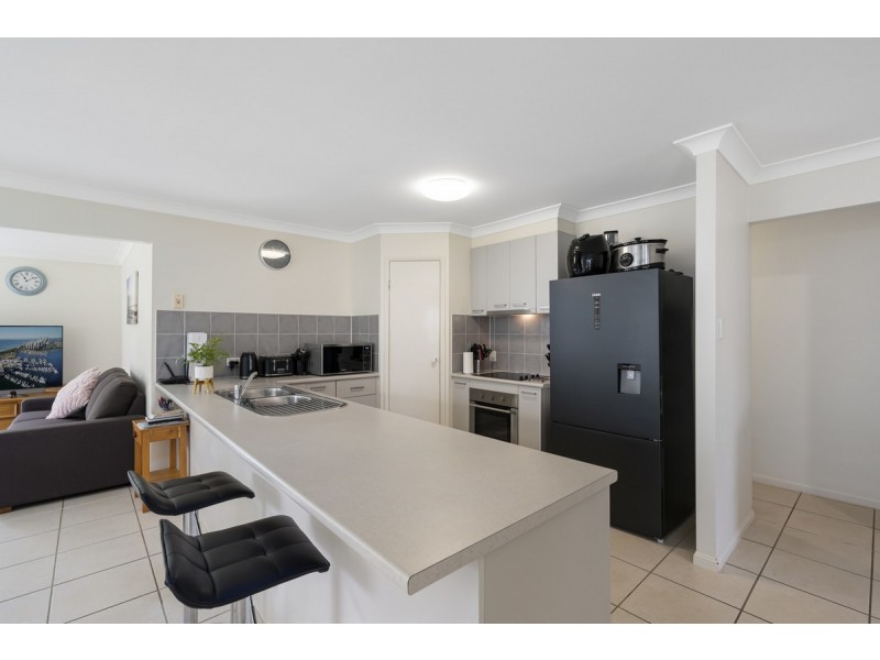 4 Arragan Court, Pacific Pines QLD 4211