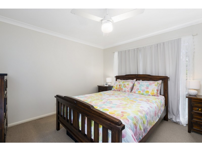 4 Arragan Court, Pacific Pines QLD 4211