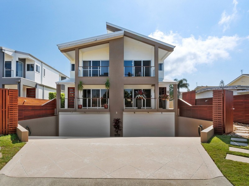 1/3 Nankeen Avenue, Paradise Point QLD 4216