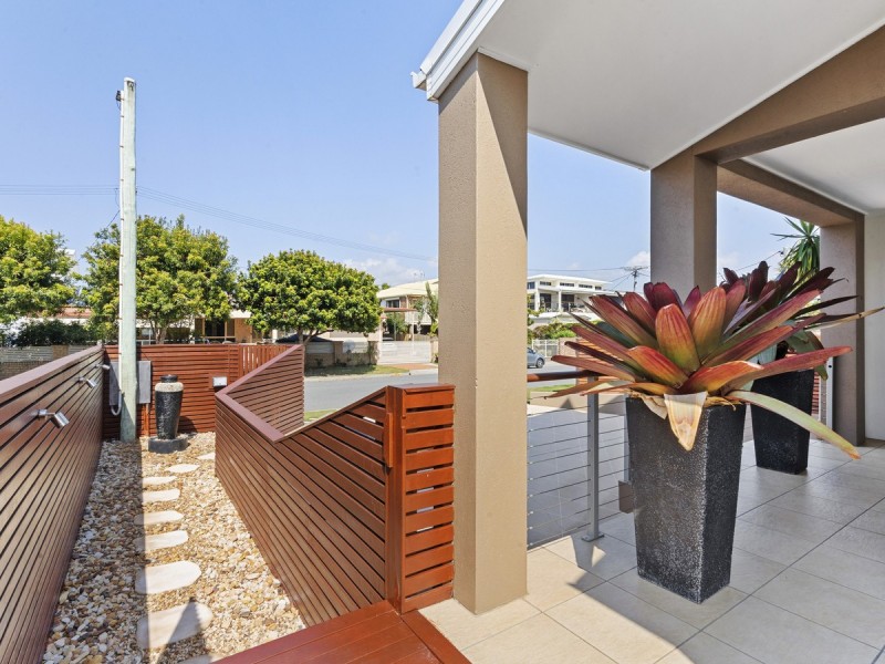 1/3 Nankeen Avenue, Paradise Point QLD 4216