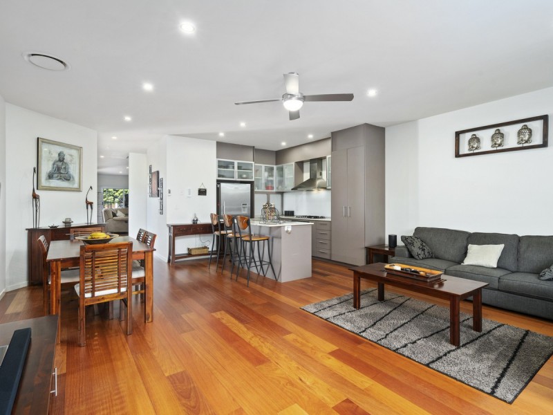 1/3 Nankeen Avenue, Paradise Point QLD 4216