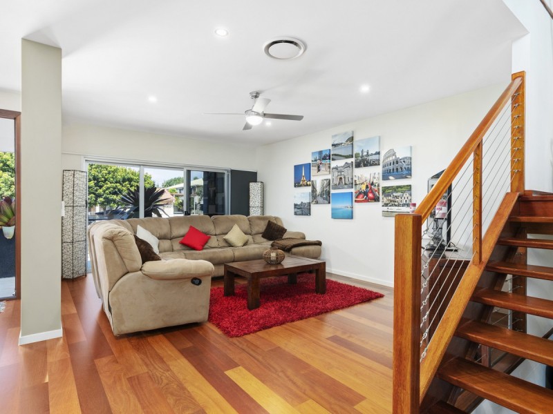 1/3 Nankeen Avenue, Paradise Point QLD 4216