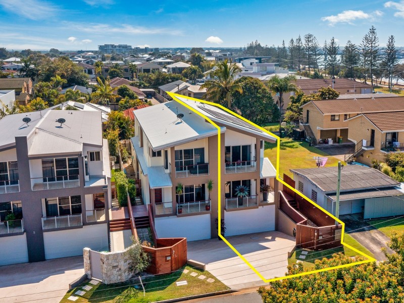 1/3 Nankeen Avenue, Paradise Point QLD 4216