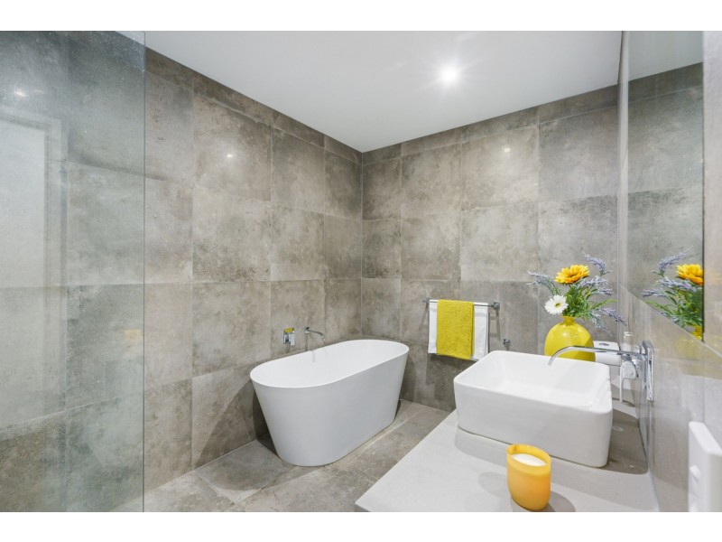 2/13 Joshua Place, Oxenford QLD 4210