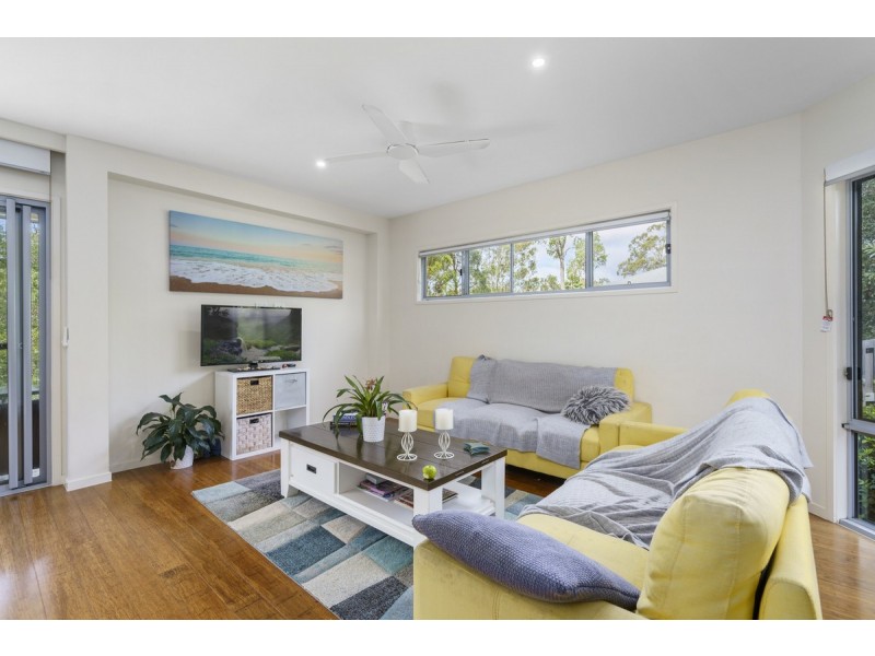2/13 Joshua Place, Oxenford QLD 4210