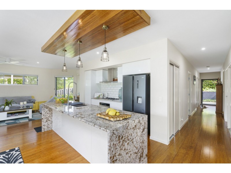 2/13 Joshua Place, Oxenford QLD 4210