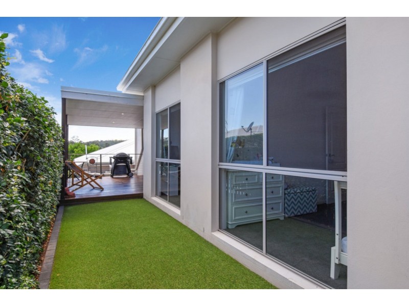 1/12 Diamantina Circuit, Pacific Pines QLD 4211