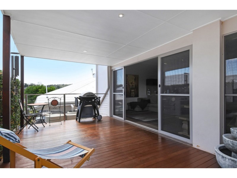 1/12 Diamantina Circuit, Pacific Pines QLD 4211