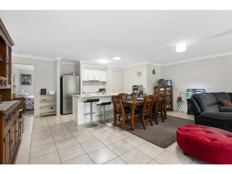 4 Eurella Street, Pacific Pines QLD 4211