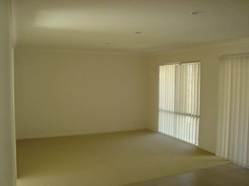 18 Murray Circuit, Upper Coomera QLD 4209