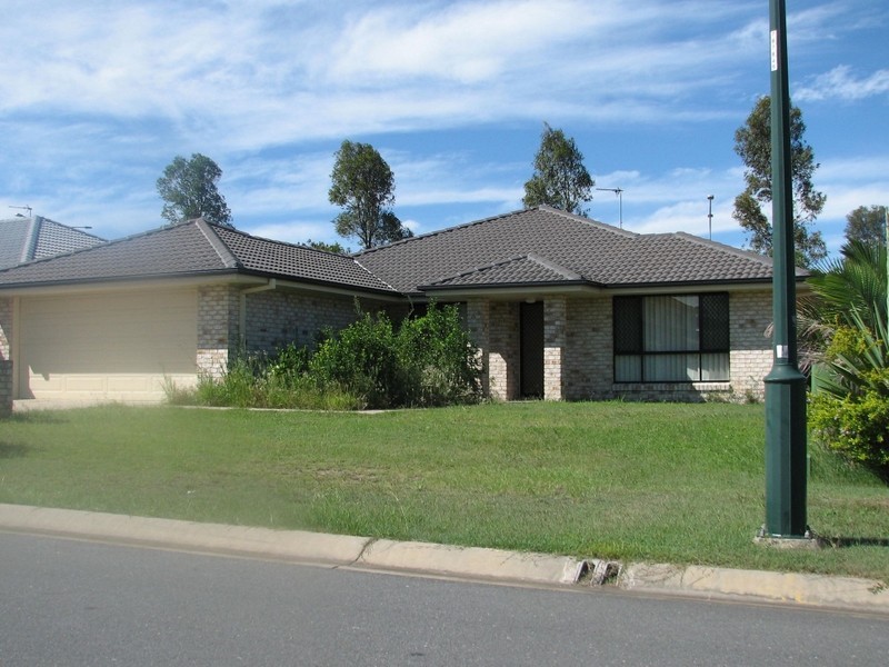 27 Murchison Street, Pacific Pines QLD 4211