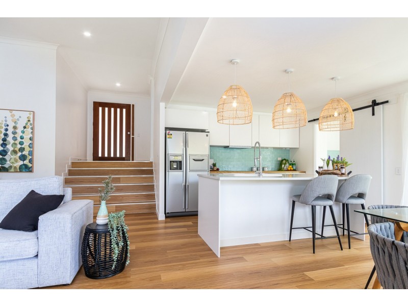 22 Nandi Terrace, Pacific Pines QLD 4211