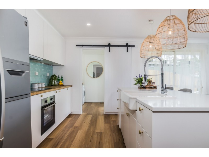 22 Nandi Terrace, Pacific Pines QLD 4211