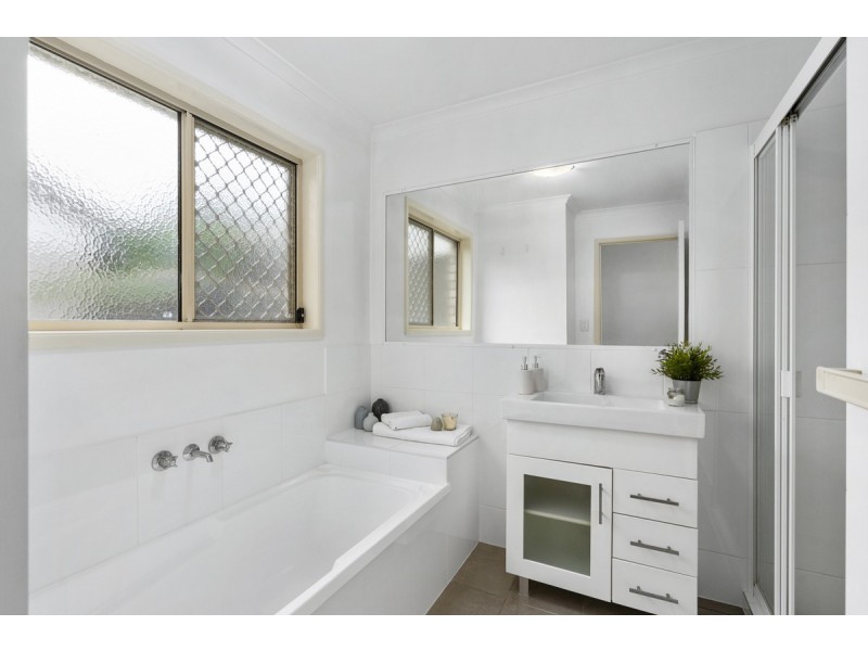 25 Bards Court, Nerang QLD 4211