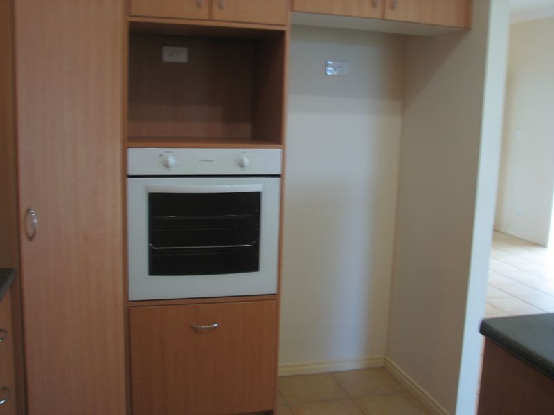 Pacific Pines QLD 4211
