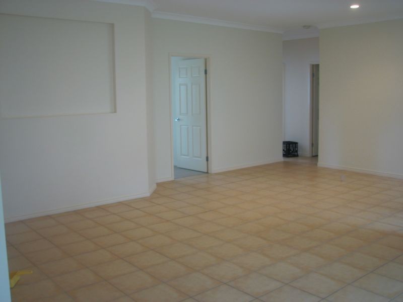 Pacific Pines QLD 4211