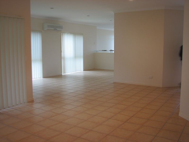 Pacific Pines QLD 4211
