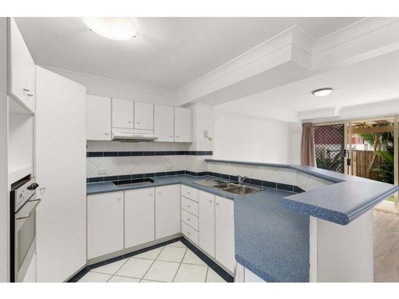 7/18 Discovery Drive, Helensvale QLD 4212