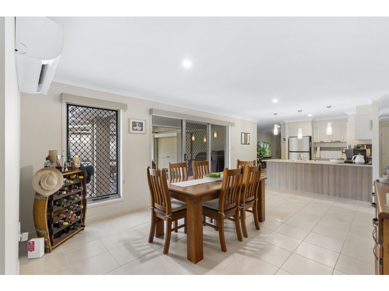 64 Aldgate Crescent, Pacific Pines QLD 4211