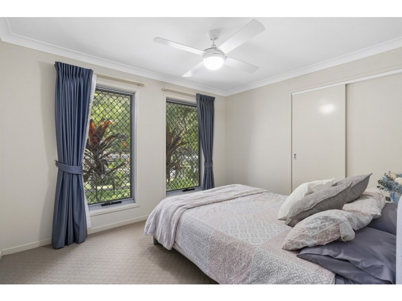 64 Aldgate Crescent, Pacific Pines QLD 4211