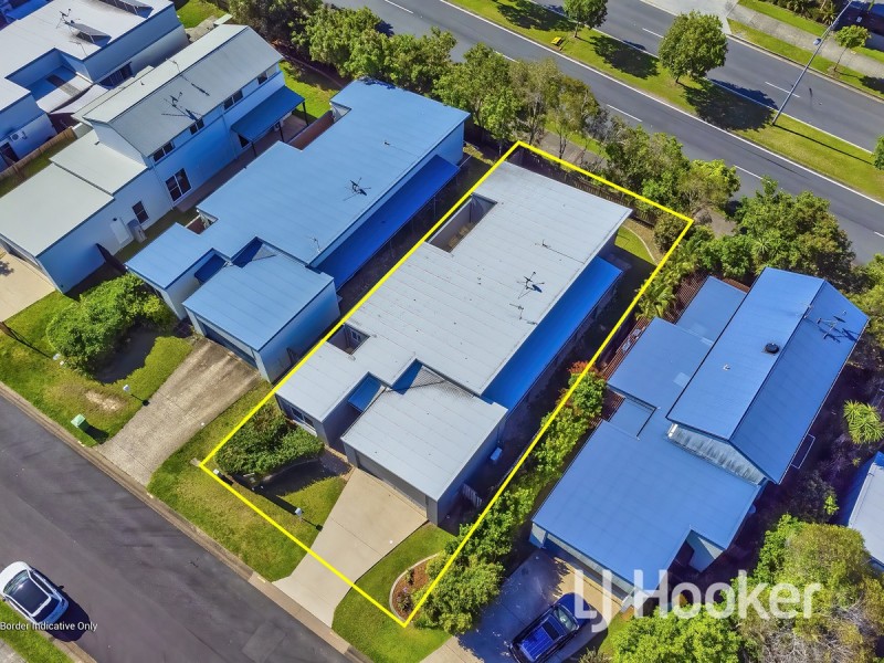 5 Norfolk Drive, Pacific Pines QLD 4211