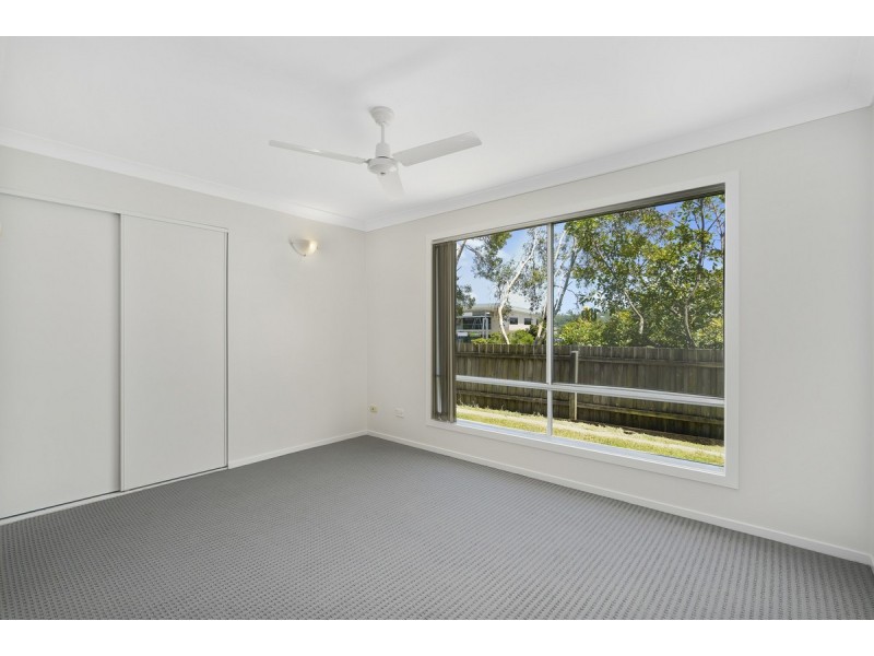 5 Norfolk Drive, Pacific Pines QLD 4211