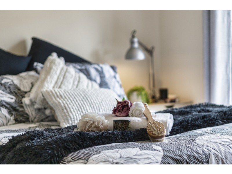 8 Rimatara Rise, Pacific Pines QLD 4211