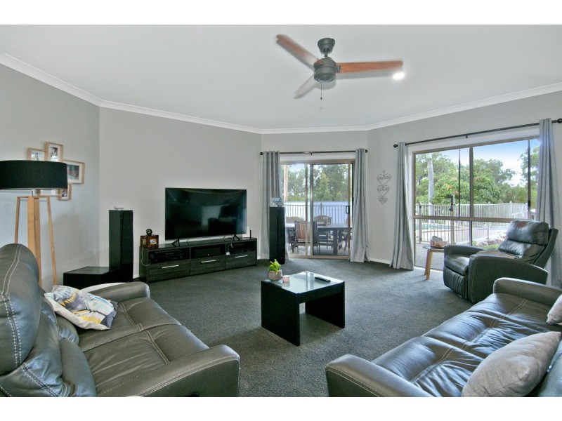 58 California Drive, Oxenford QLD 4210