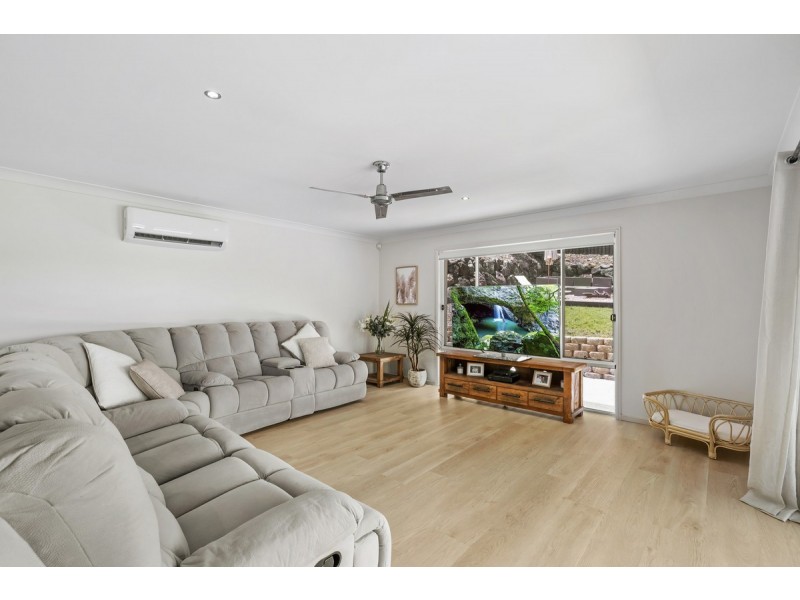 11 Angourie Crescent, Pacific Pines QLD 4211