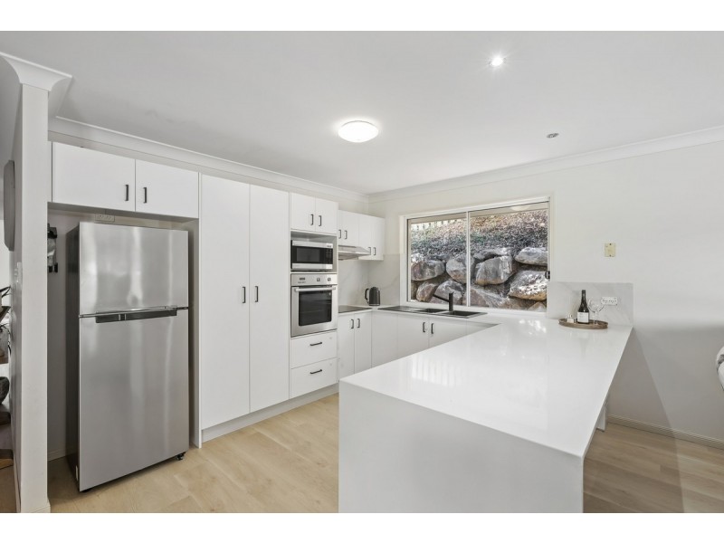 11 Angourie Crescent, Pacific Pines QLD 4211